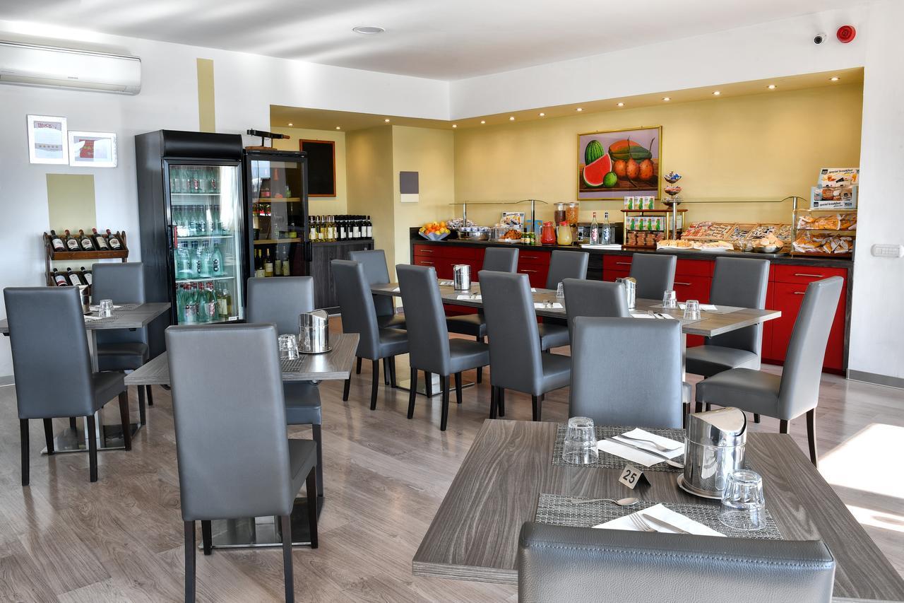 דומודוסולה Hotel Motel Europa מראה חיצוני תמונה