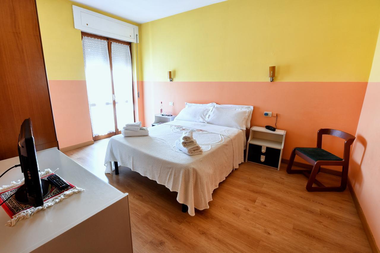 דומודוסולה Hotel Motel Europa מראה חיצוני תמונה