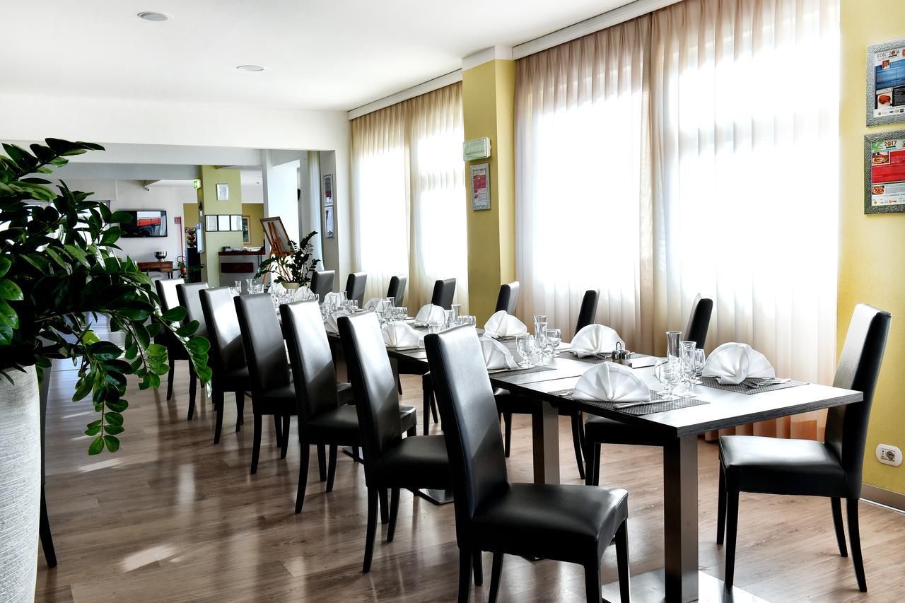 דומודוסולה Hotel Motel Europa מראה חיצוני תמונה