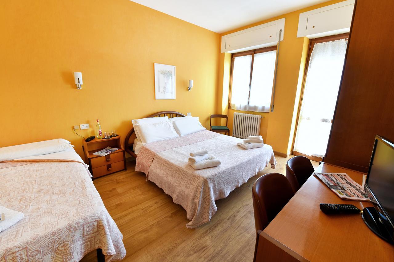 דומודוסולה Hotel Motel Europa מראה חיצוני תמונה